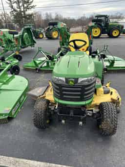2013 John Deere X738 Image