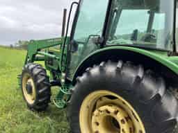 2003 John Deere 5320 Image