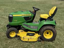 2015 John Deere X750 Image