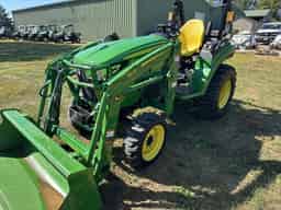 2022 John Deere 2032R Image