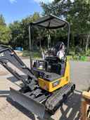 John Deere 17G Image