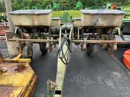 1988 John Deere 7000 Image