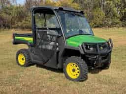 2024 John Deere XUV835M Image