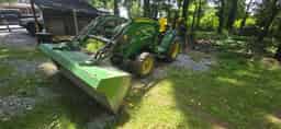 2011 John Deere 3320 Image