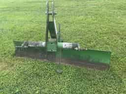 2004 Frontier RB1072 Image
