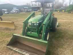 2010 John Deere 790 Image