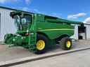 2017 John Deere S660 Image