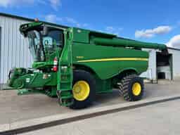 2017 John Deere S660 Image