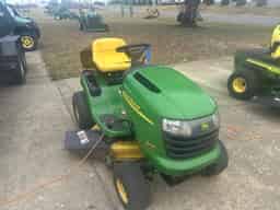 2003 John Deere L110 Image