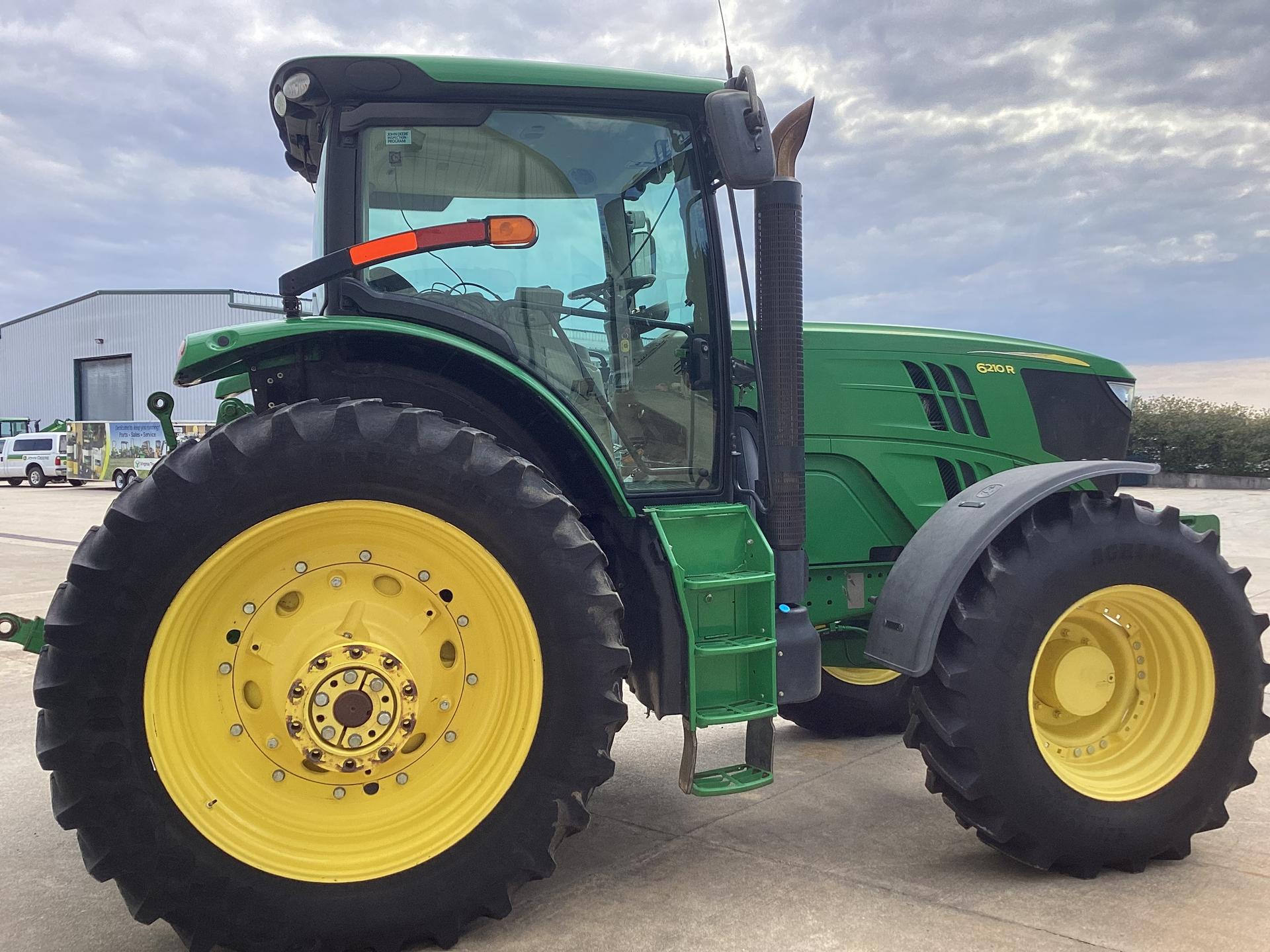 2012 John Deere 6210R Image
