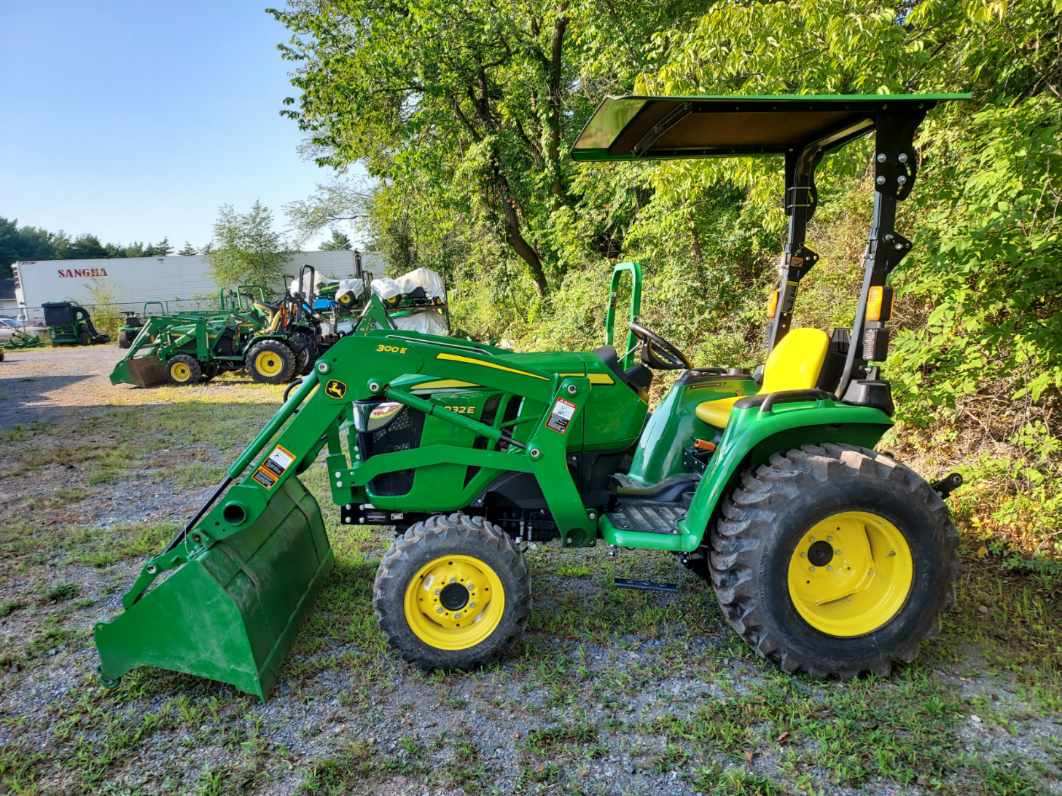 2022 John Deere 3032E Image