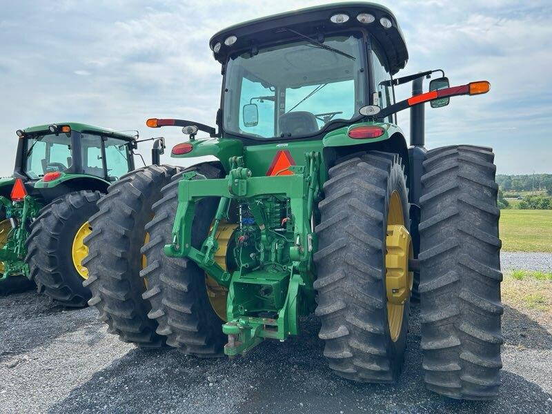 2013 John Deere 8285R Image