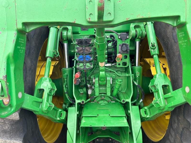 2013 John Deere 8285R Image