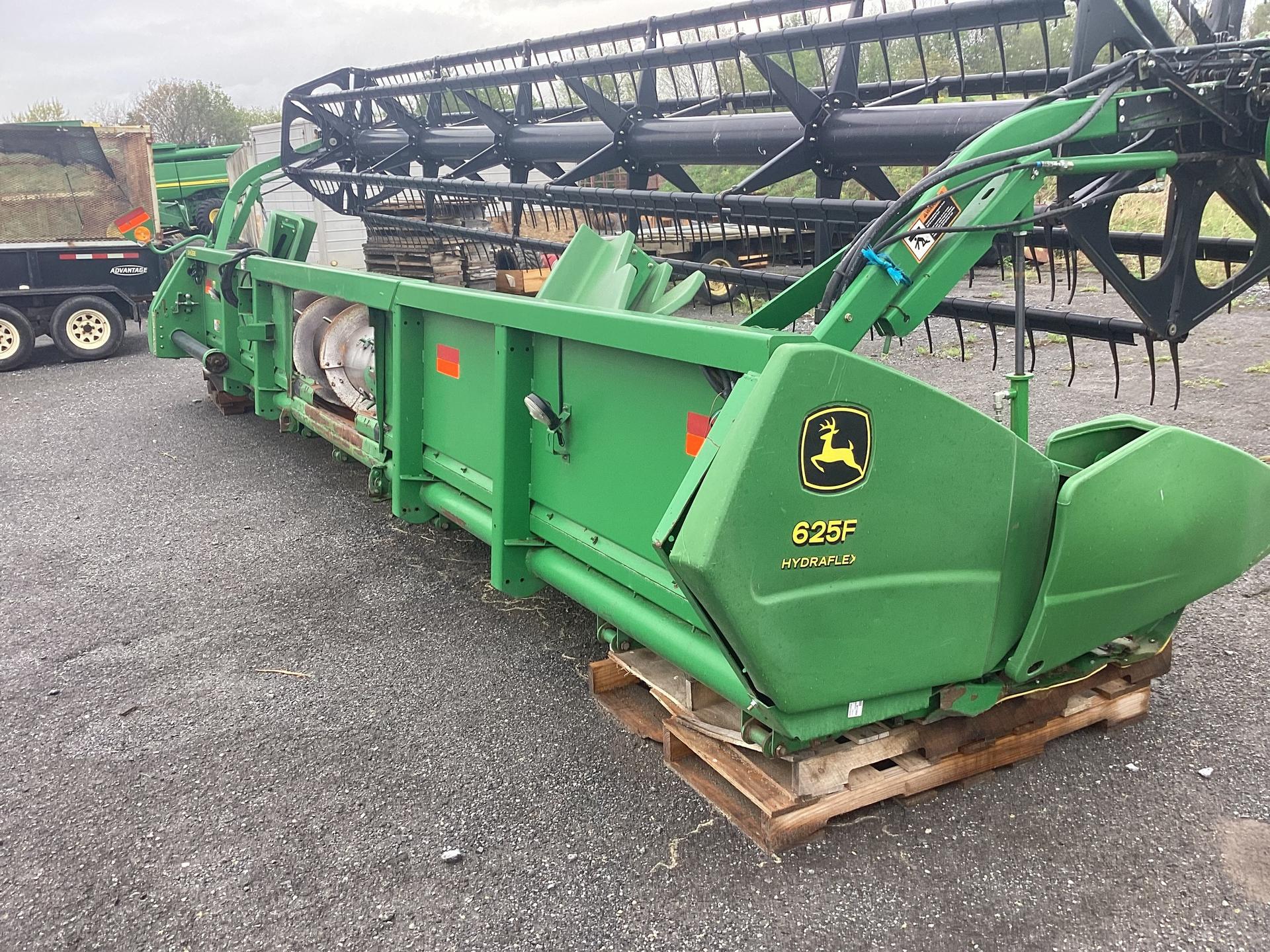 2012 John Deere 625F Image