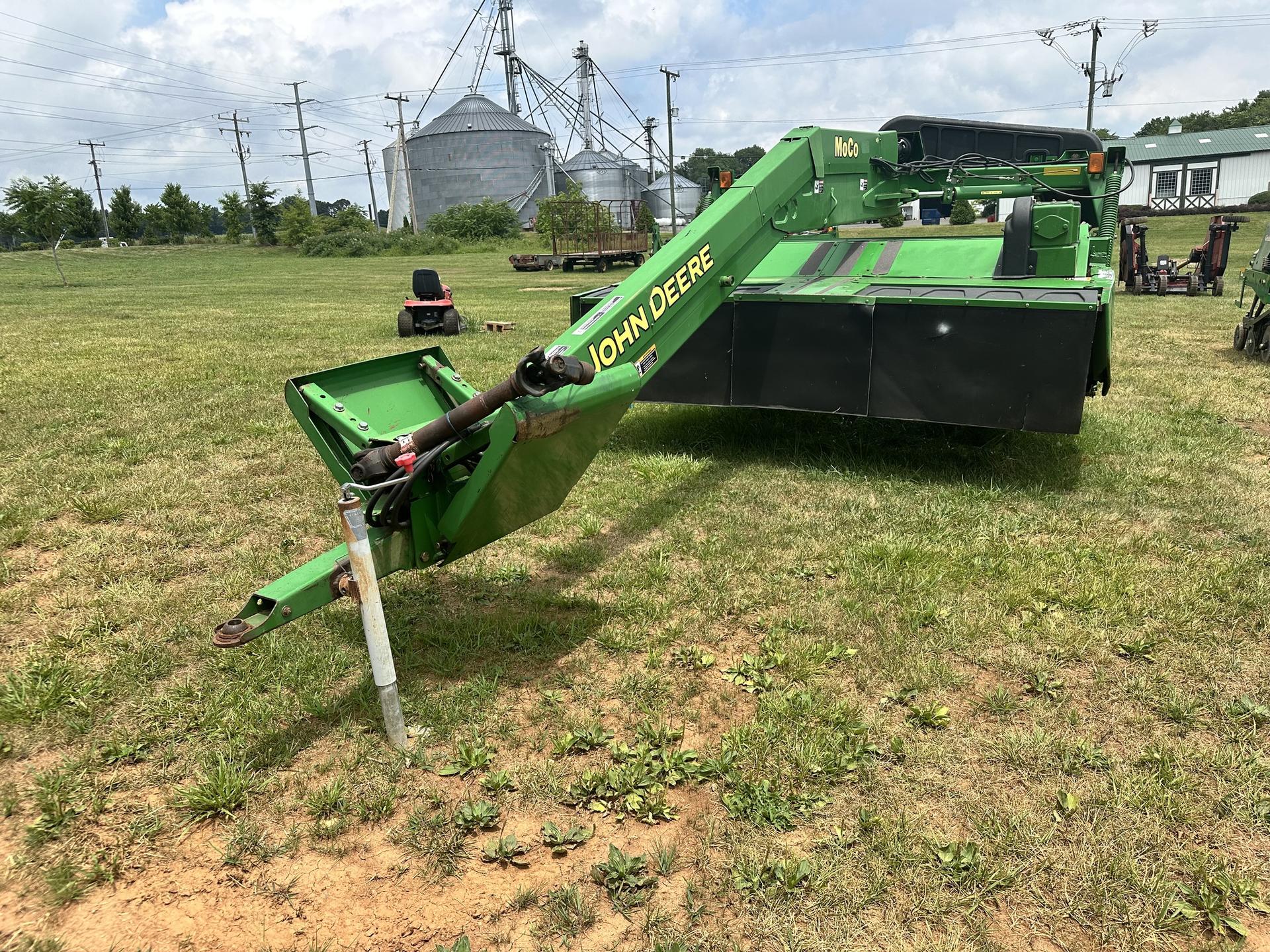 2005 John Deere 730 Image