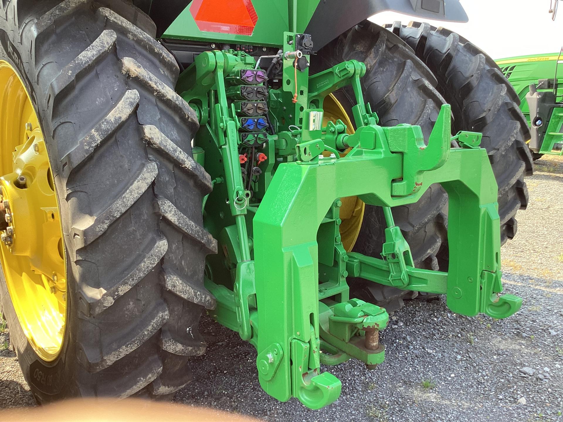 2021 John Deere 8R 340 Image