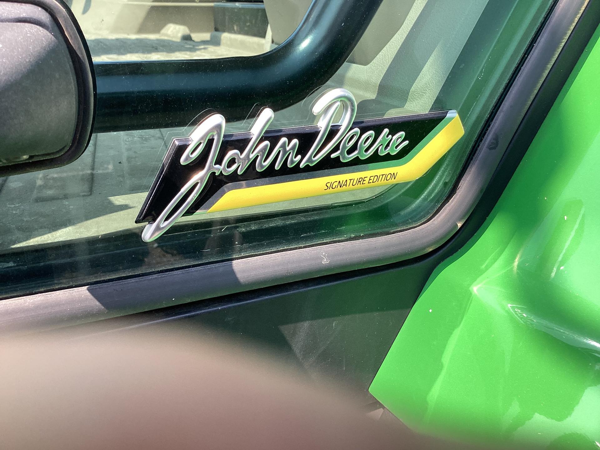 2021 John Deere 8R 340 Image