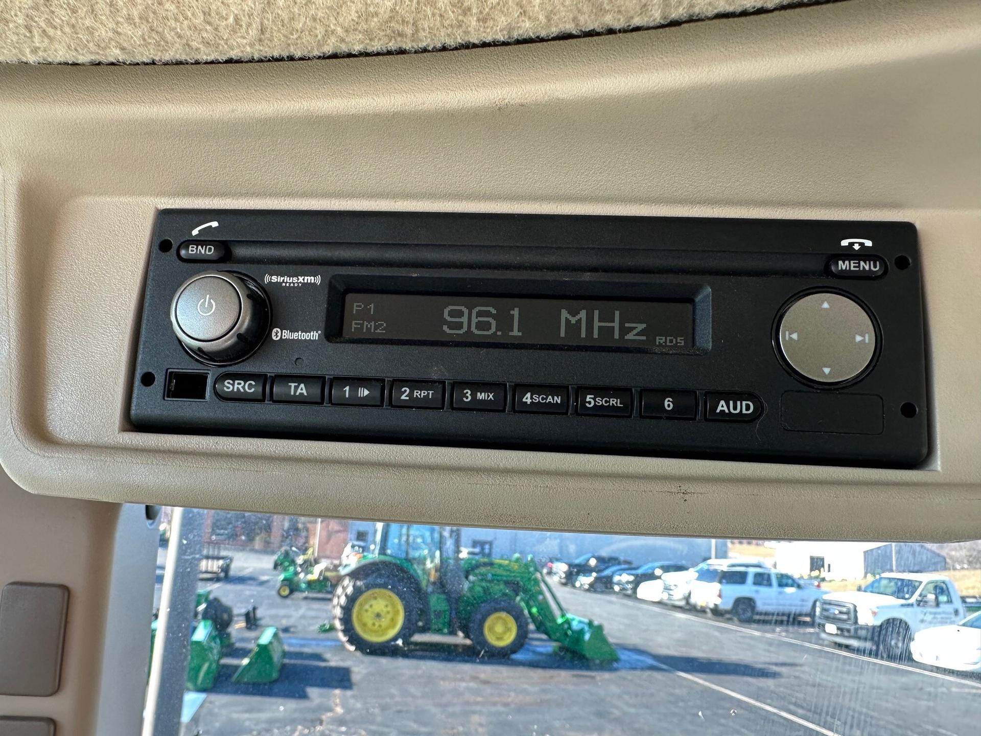 2021 John Deere 5115R Image