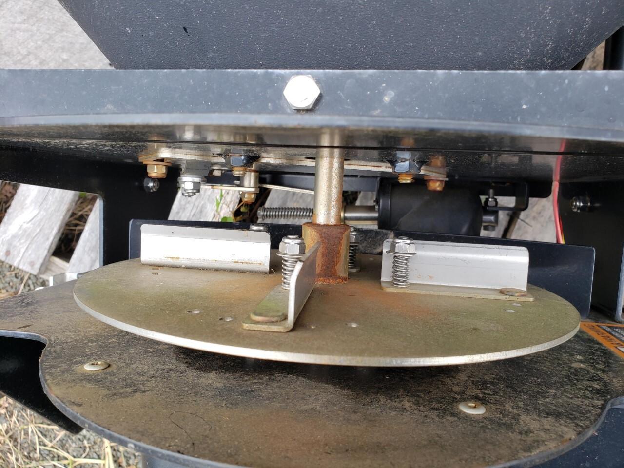 2016 John Deere LP49056 Image