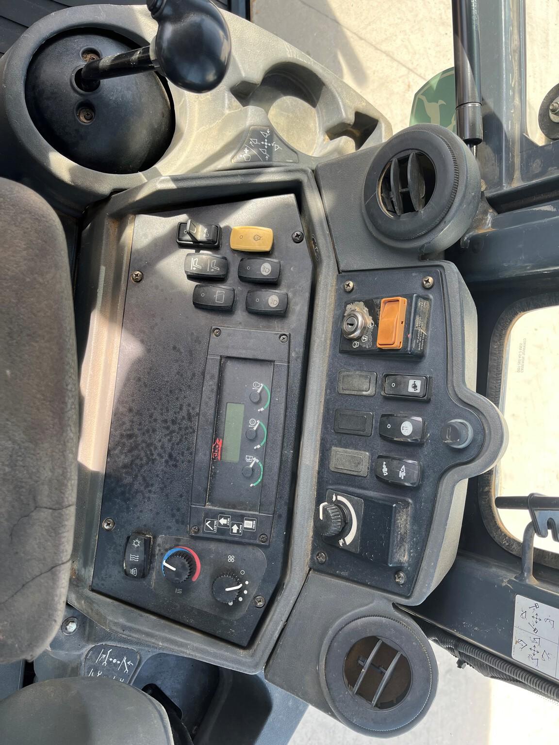 2010 John Deere 310SJ Image