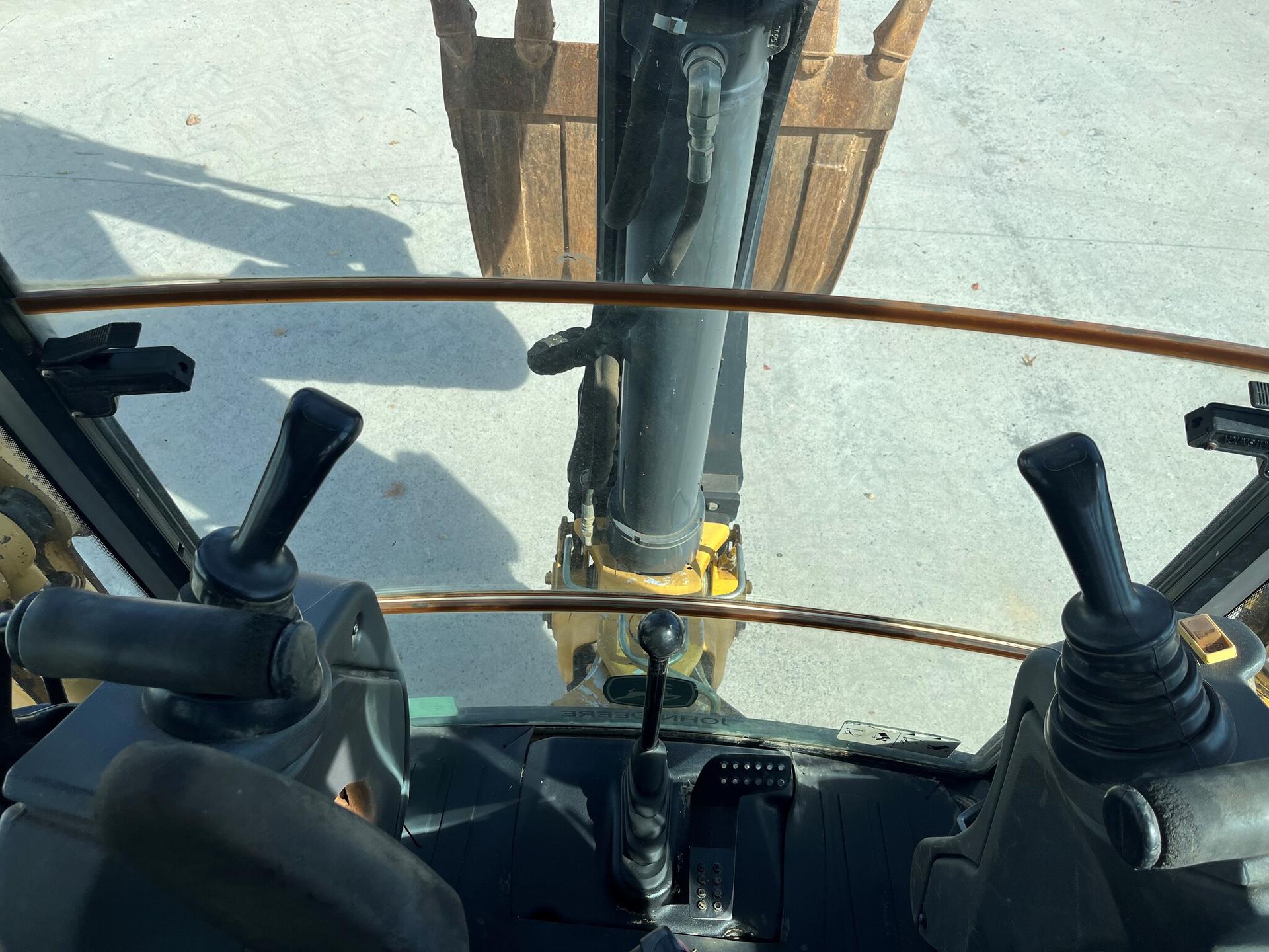 2010 John Deere 310SJ Image