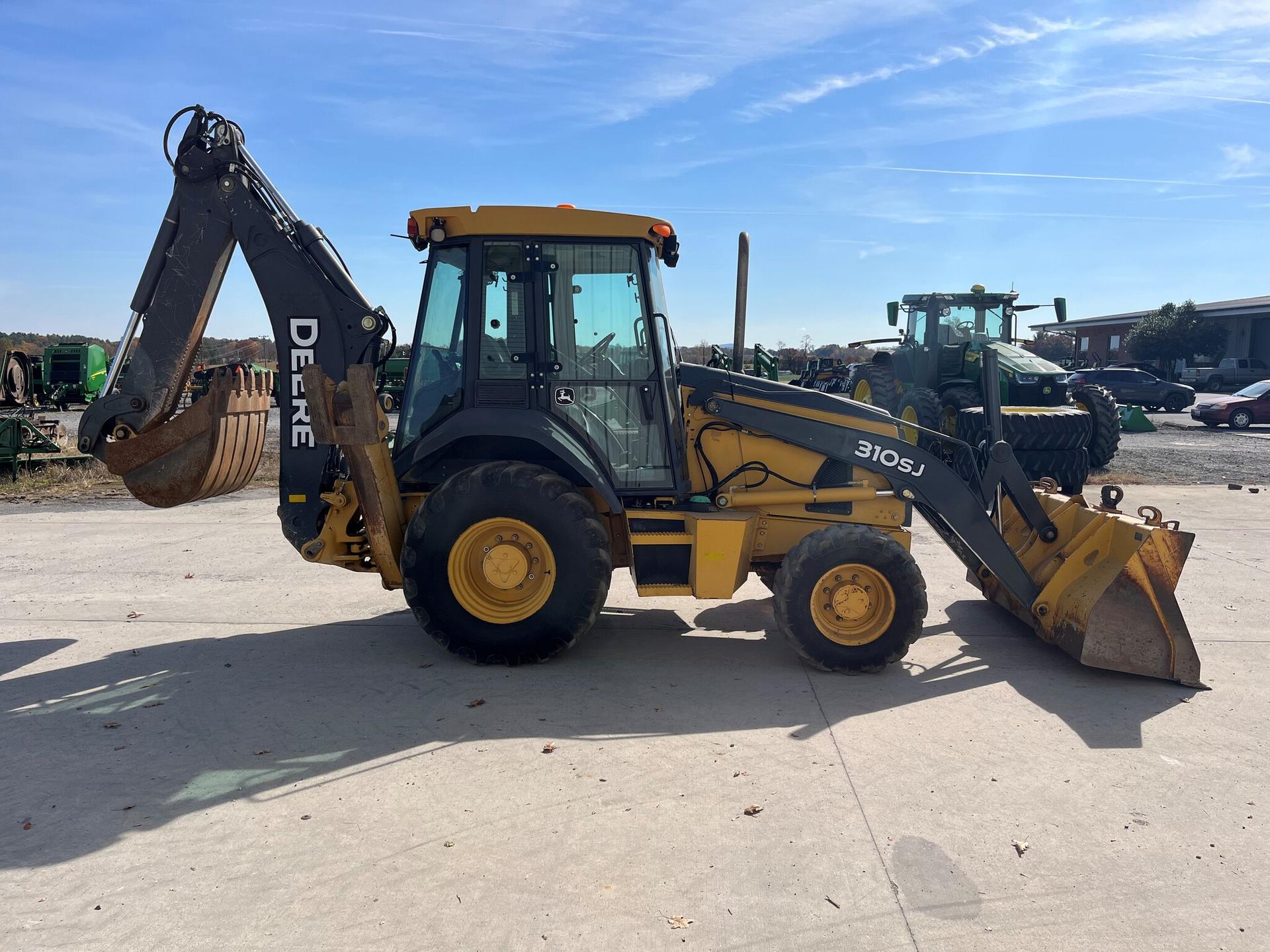 2010 John Deere 310SJ Image