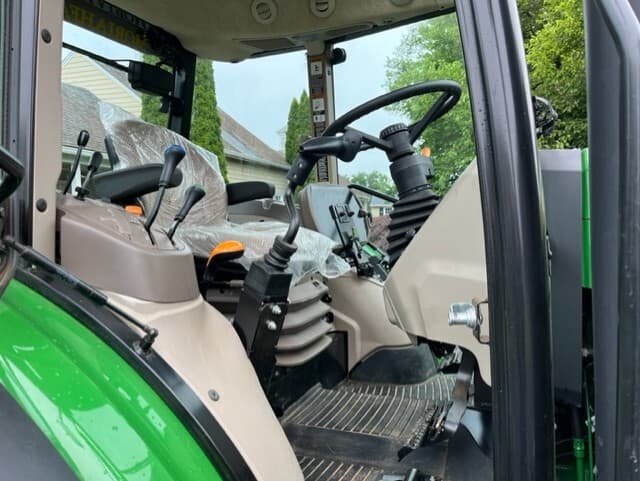 2024 John Deere 5075E Image