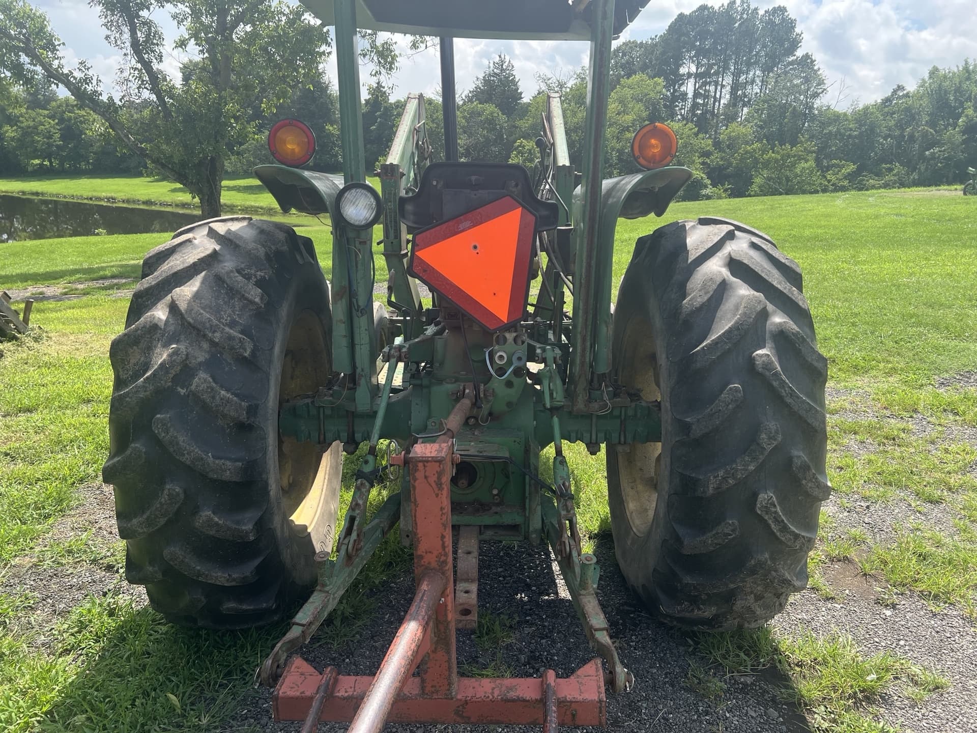1985 John Deere 2350 Image
