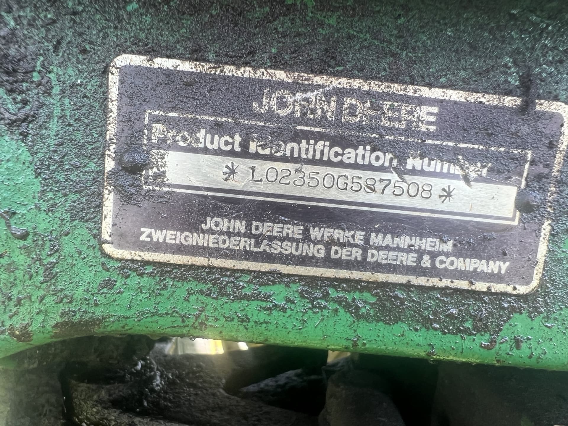 1985 John Deere 2350 Image