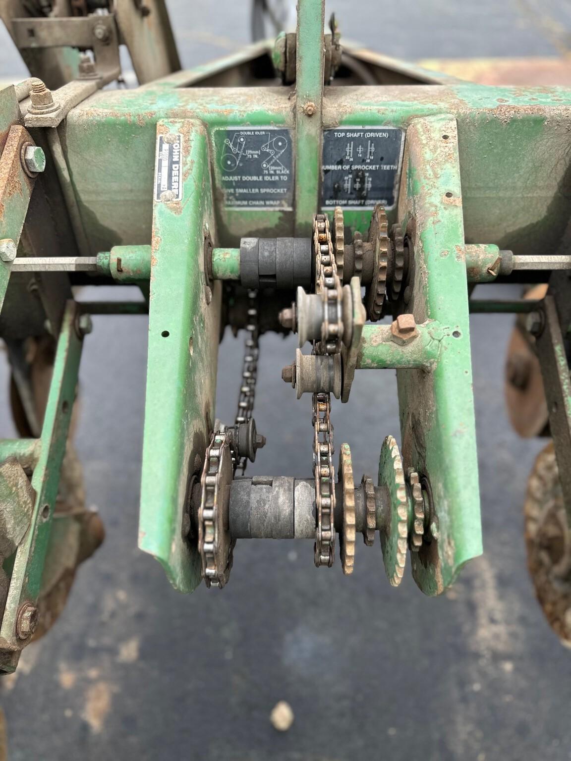 1988 John Deere 7000 Image