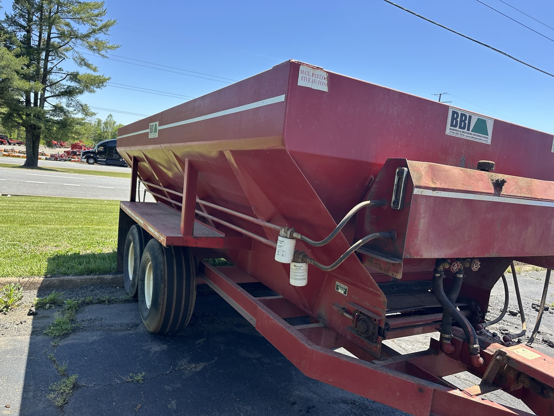BBI 18’ Litter Spreader Image