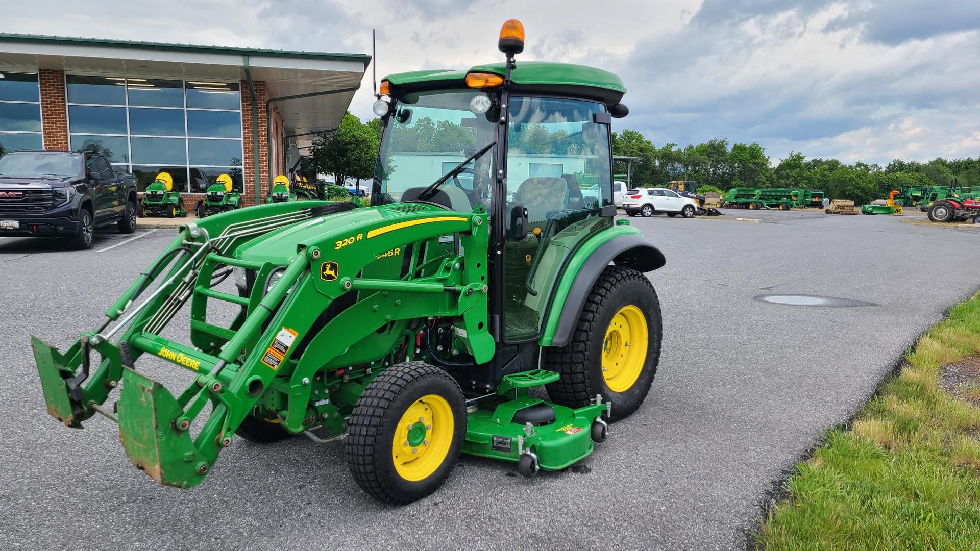 2020 John Deere 3046R Image