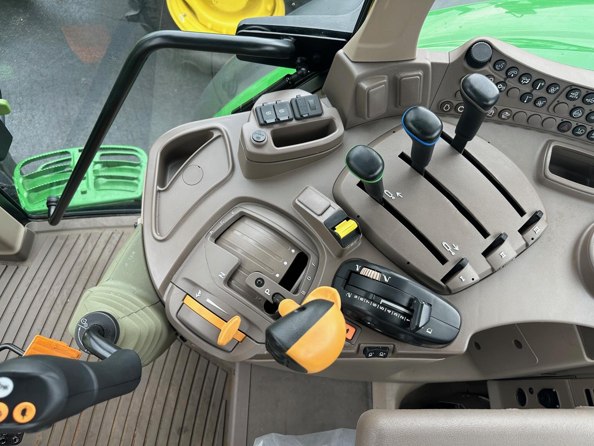 2022 John Deere 6130M Image