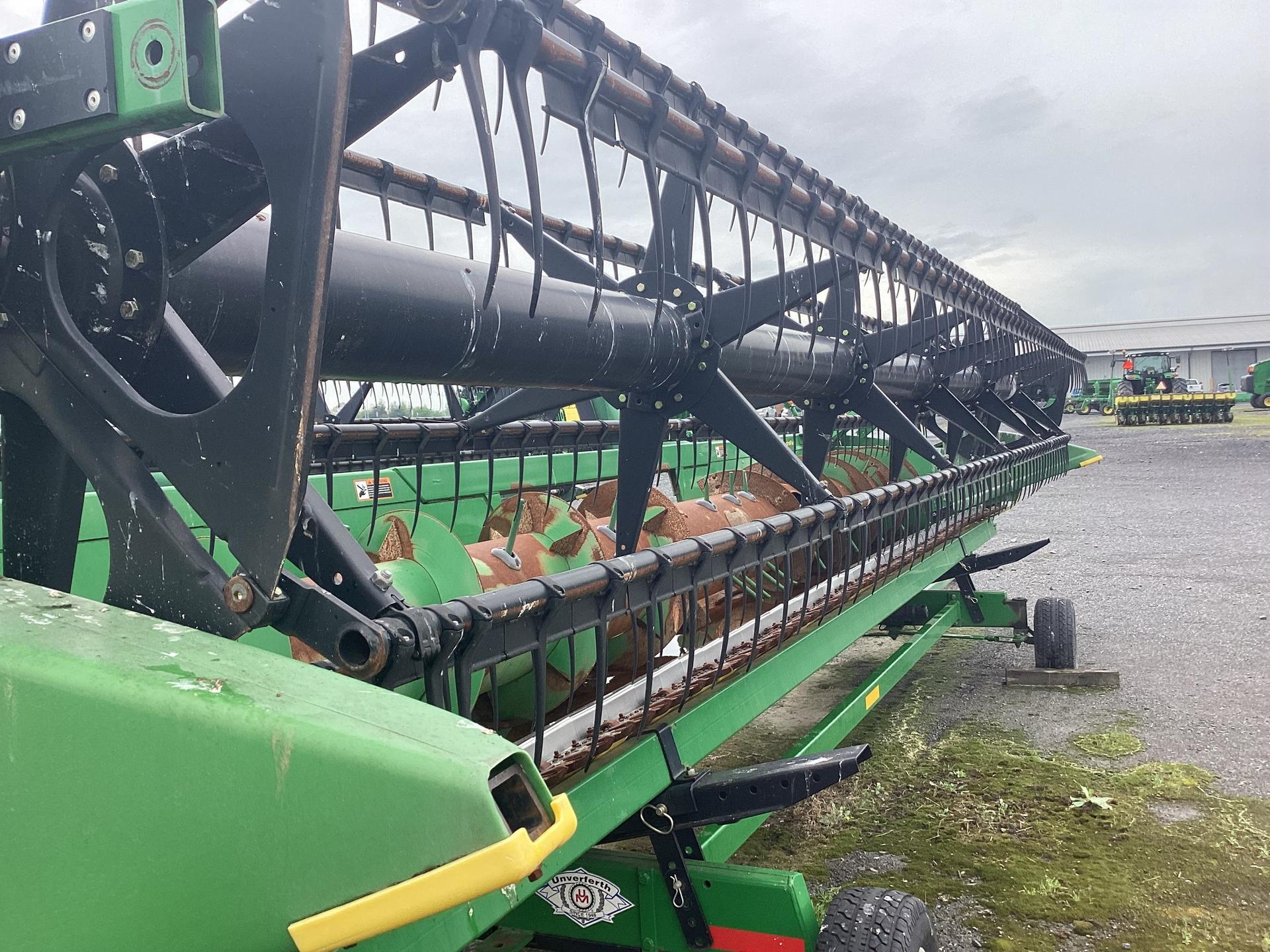 2004 John Deere 625F Image