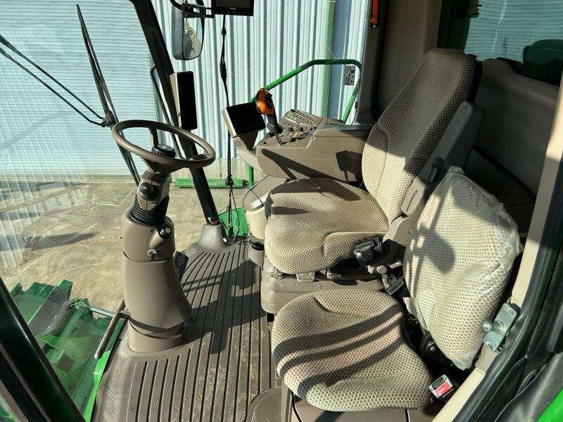 2017 John Deere S660 Image