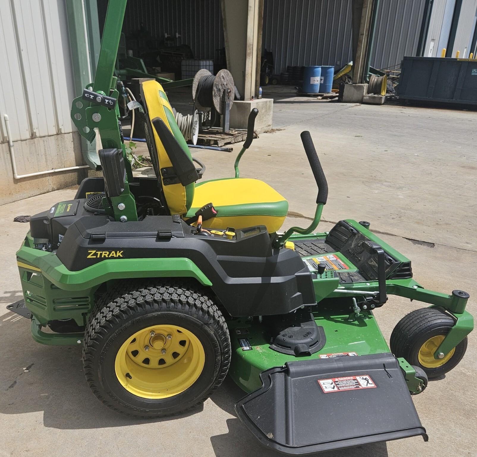 2023 John Deere Z530R Image