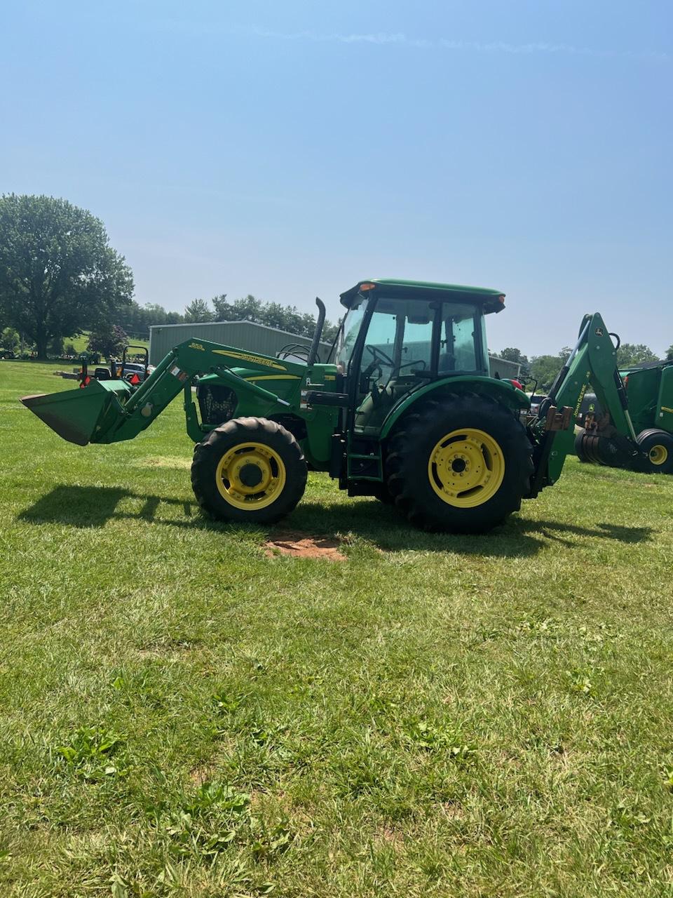 2010 John Deere 5093E Image