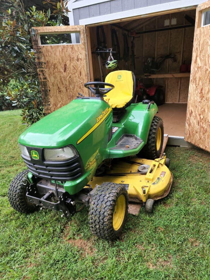 2002 John Deere X585 Image