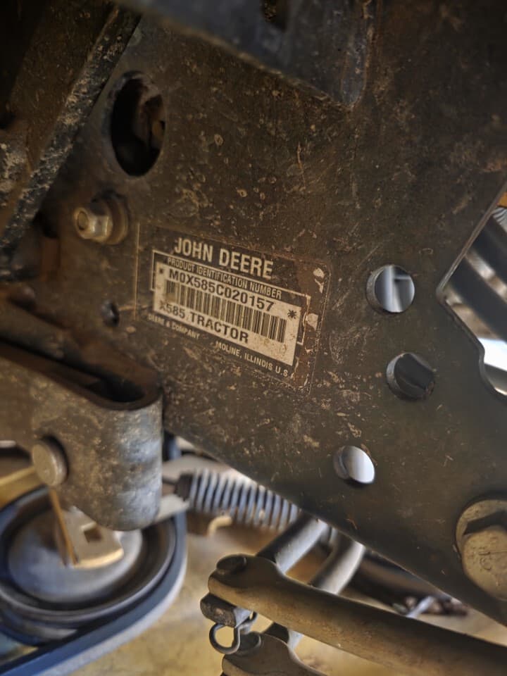 2002 John Deere X585 Image