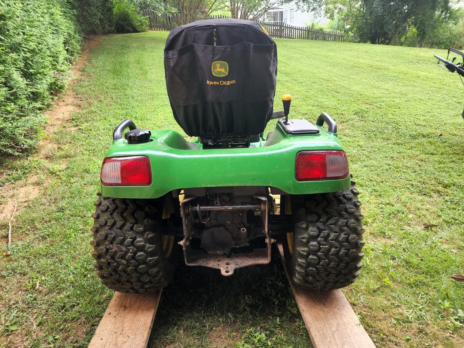 2002 John Deere X585 Image