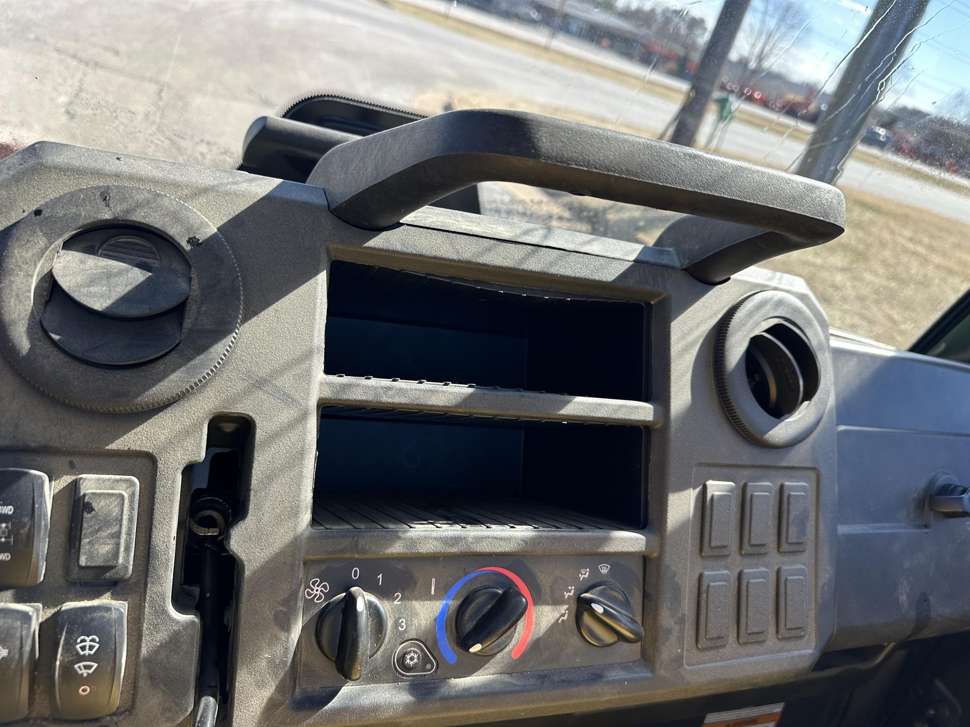 2021 John Deere XUV835M Image