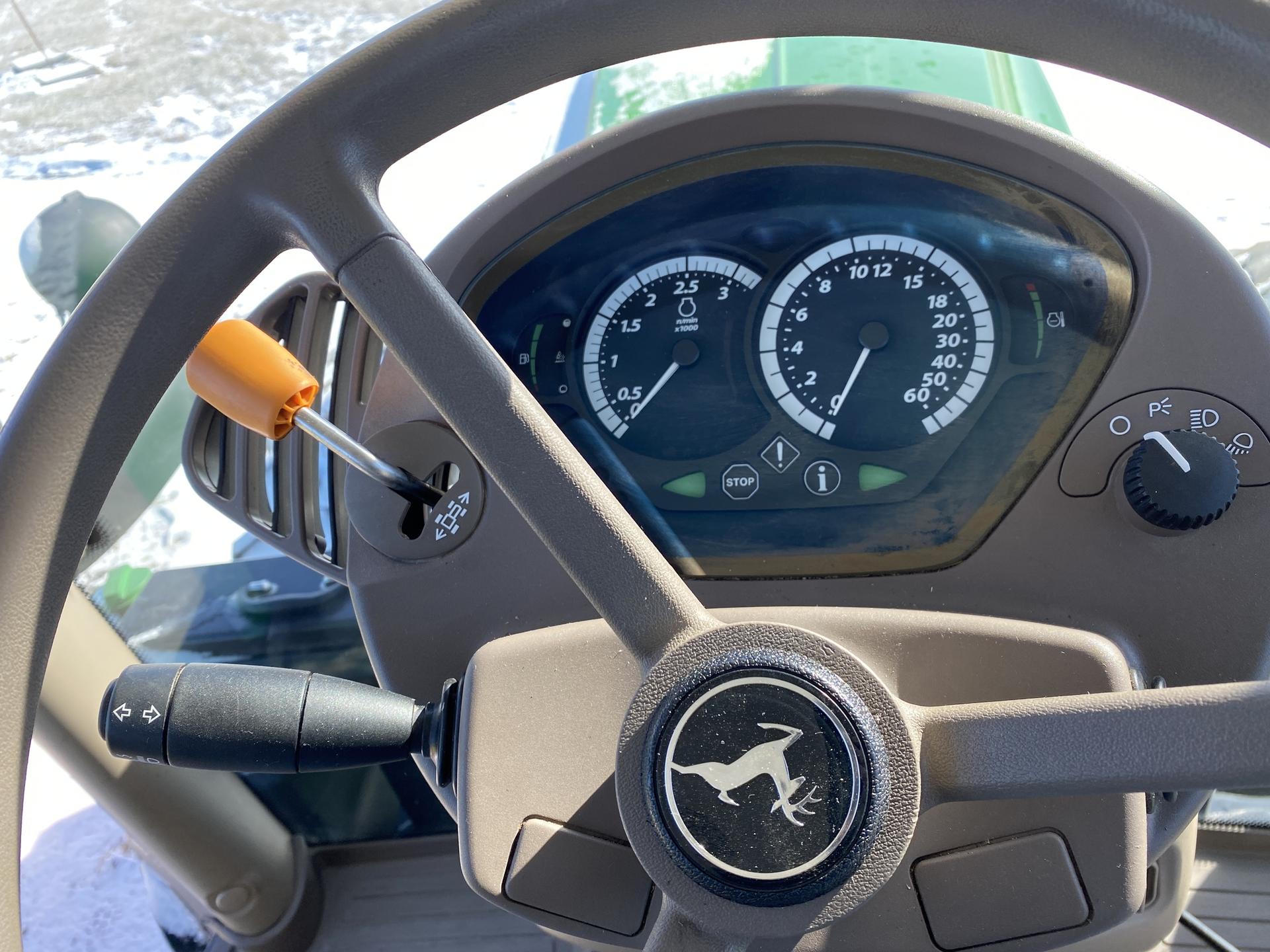 2015 John Deere 6195R Image