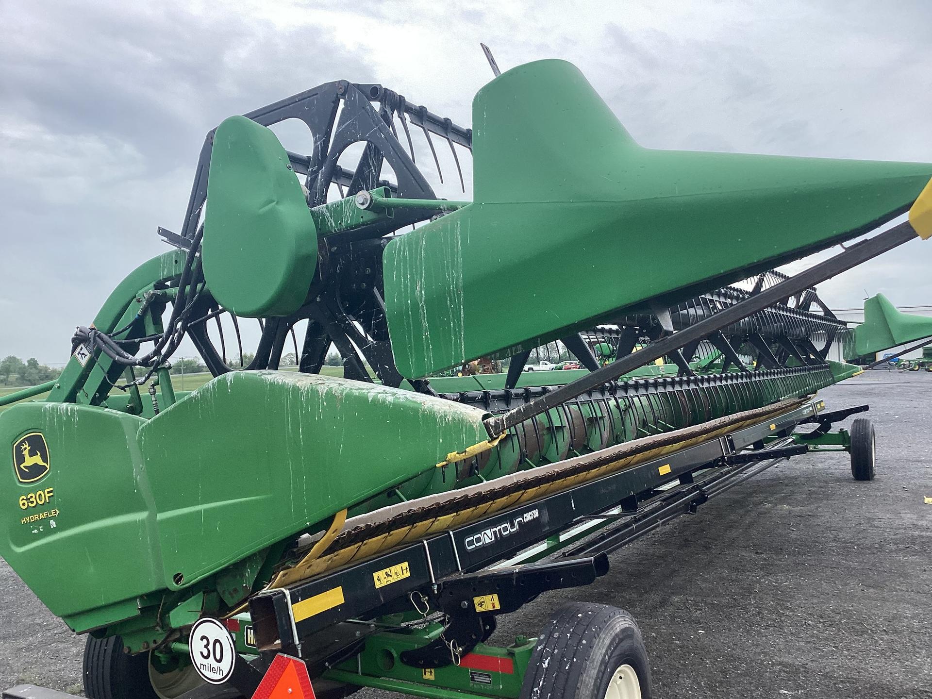 2004 John Deere 630F Image