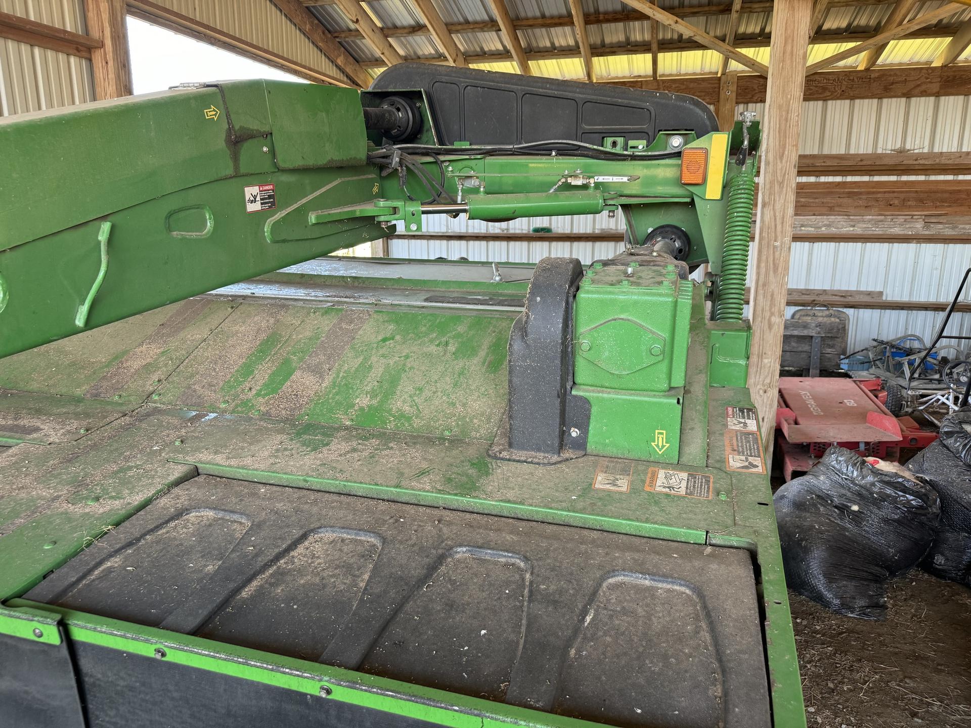 2016 John Deere 830 Image