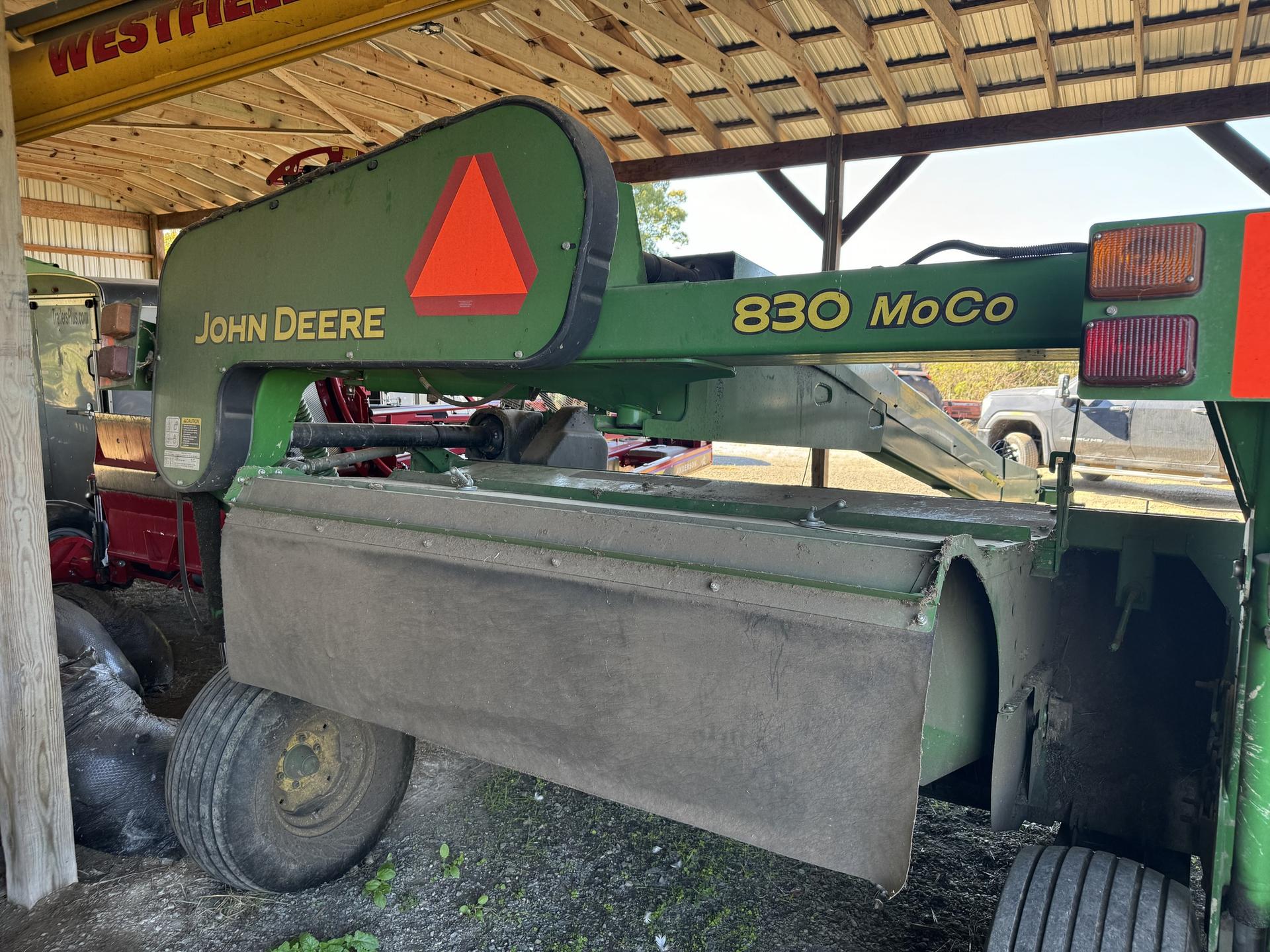 2016 John Deere 830 Image
