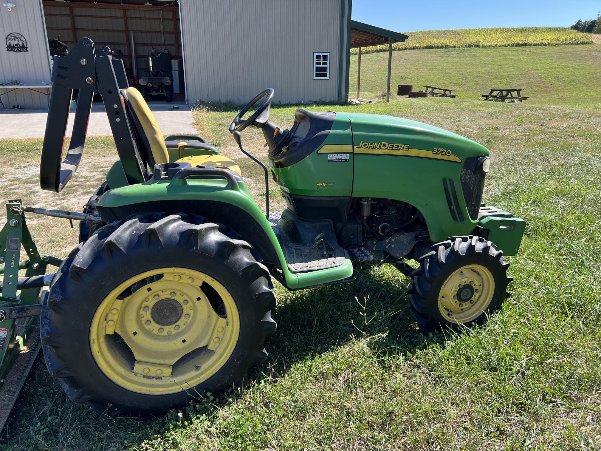 2005 John Deere 3720 Image