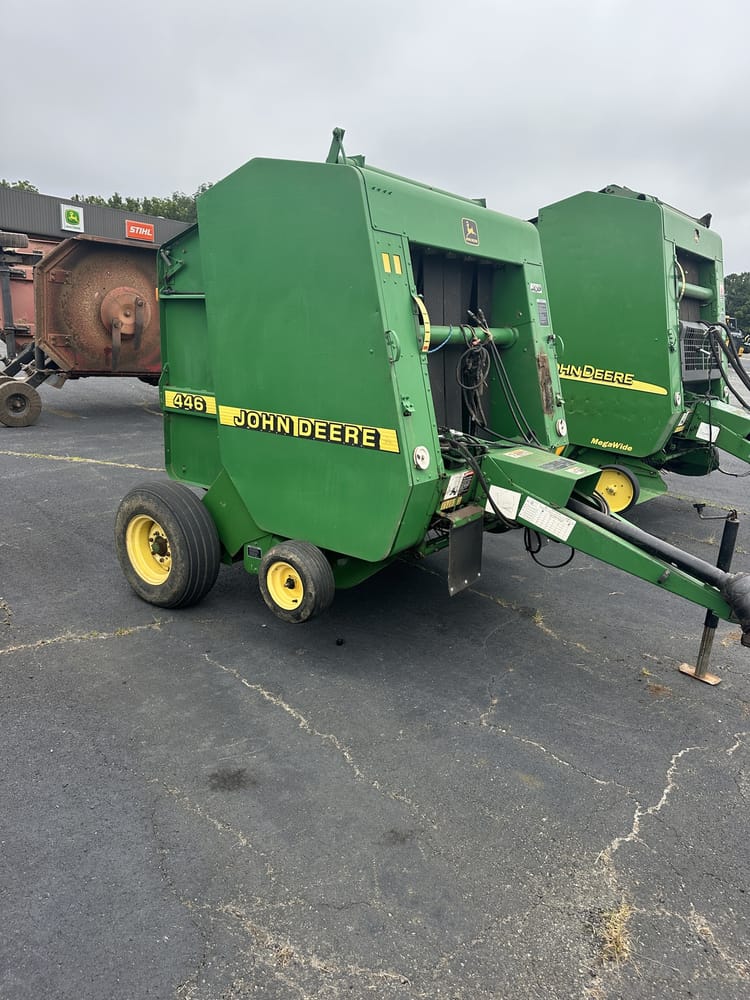 1996 John Deere 446 Image