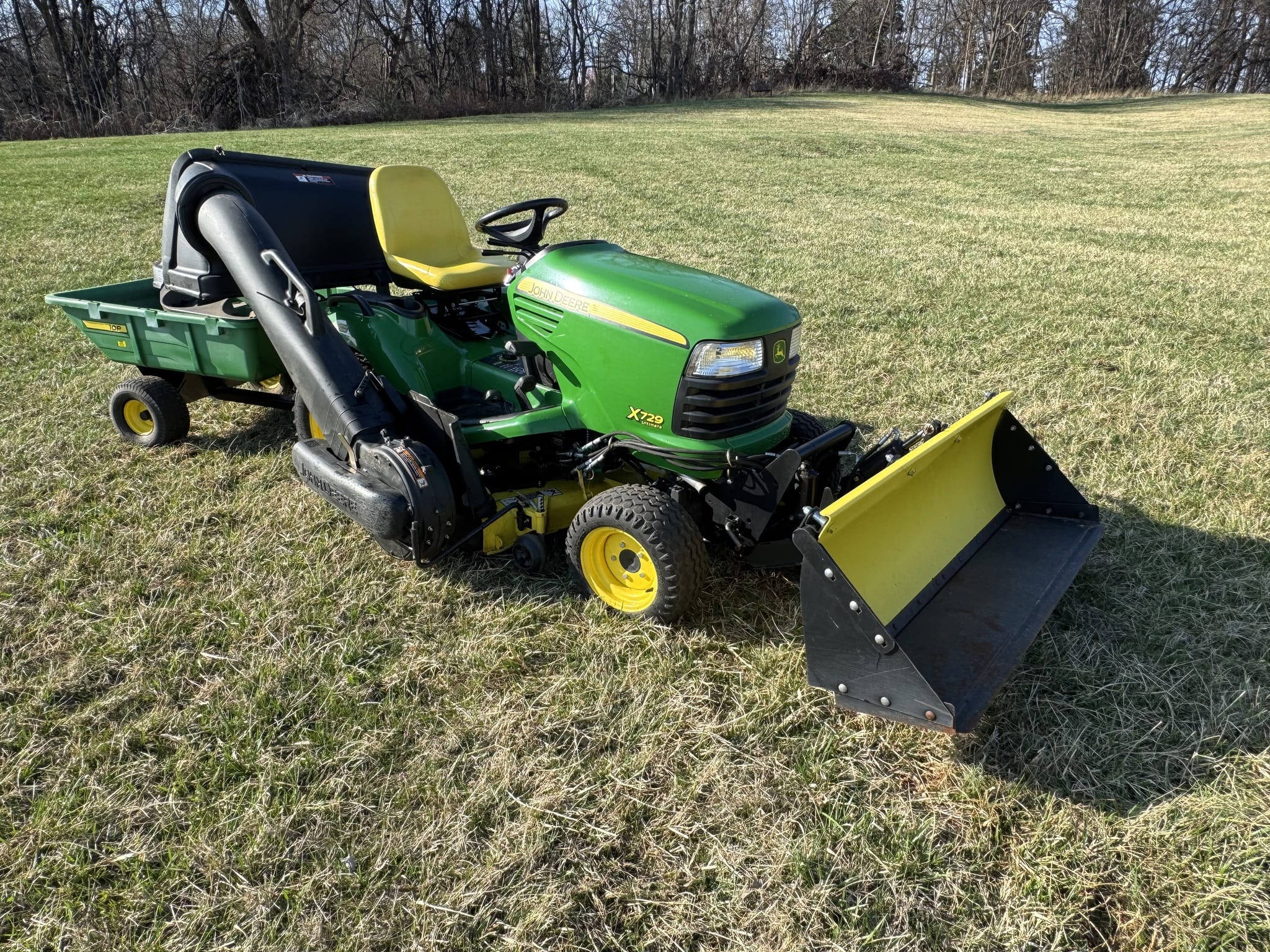 2012 John Deere X729 Image