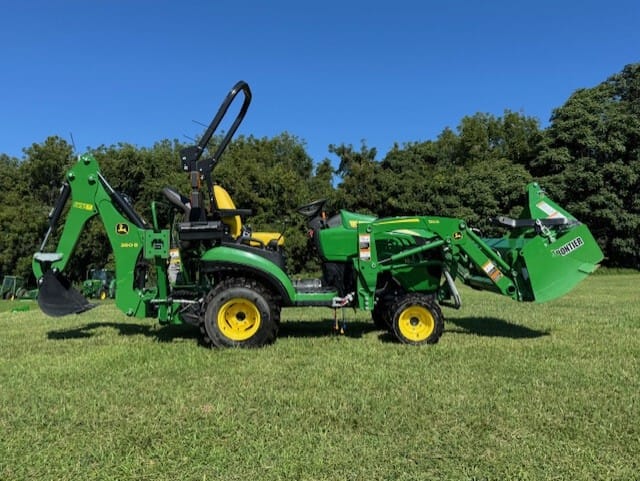 2022 John Deere 1025R Image