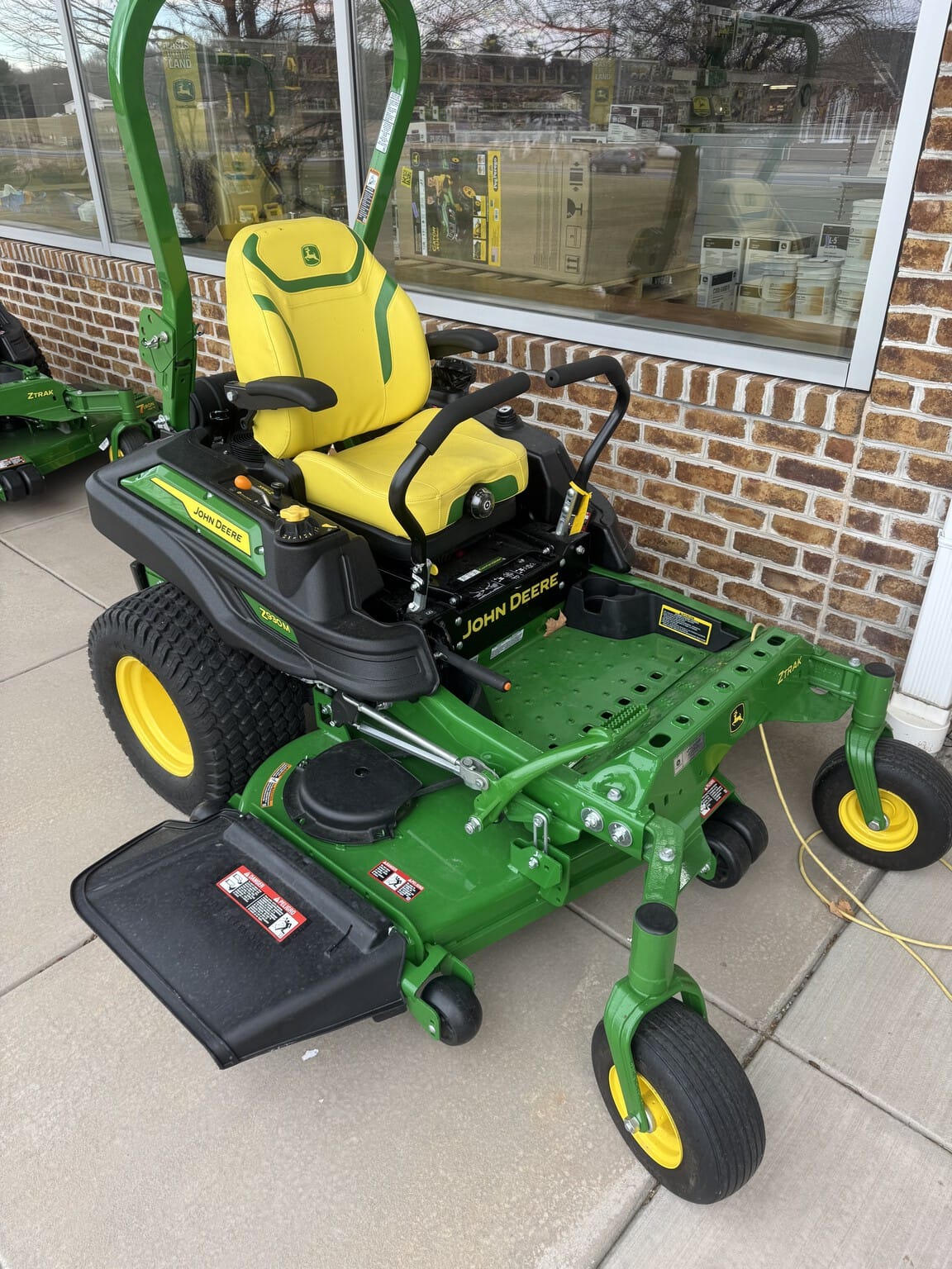 2023 John Deere Z930M Image